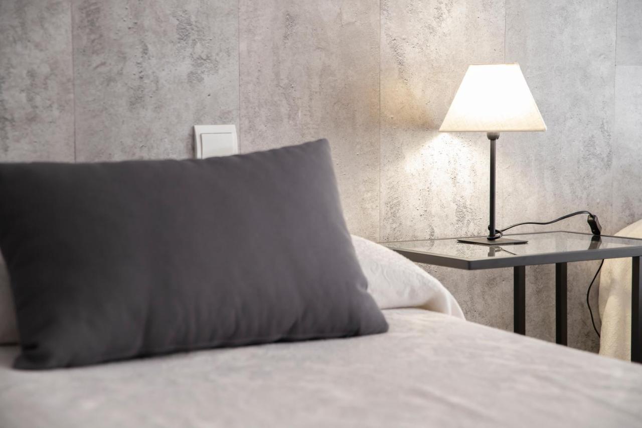 Hostal Tokio Madrid Luaran gambar