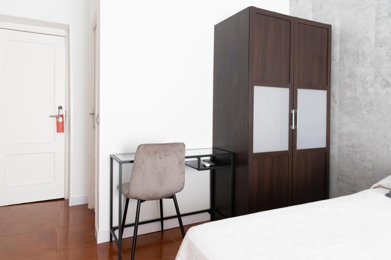 Hostal Tokio Madrid Luaran gambar