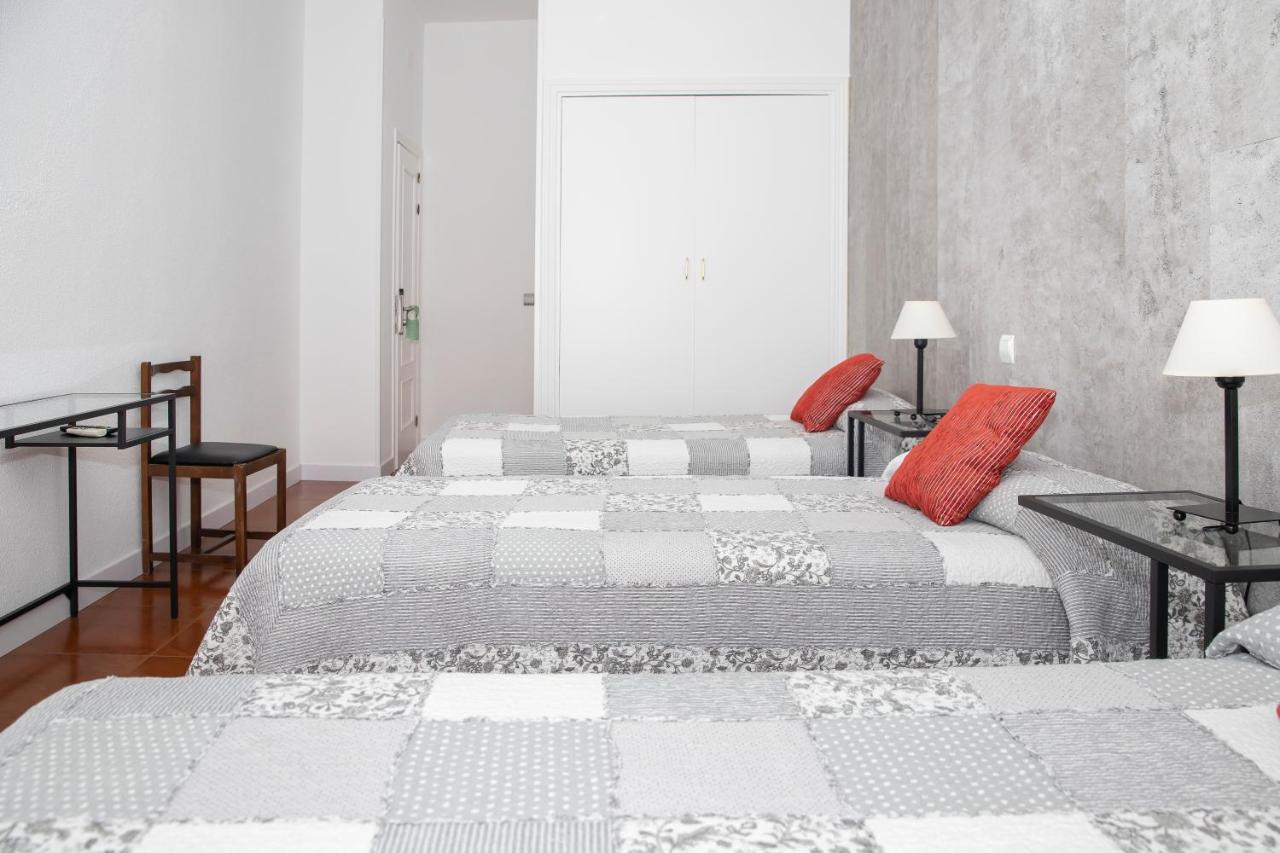 Hostal Tokio Madrid Luaran gambar