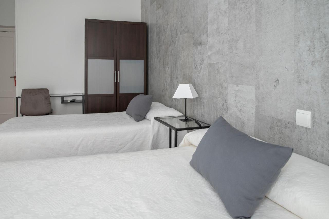 Hostal Tokio Madrid Luaran gambar