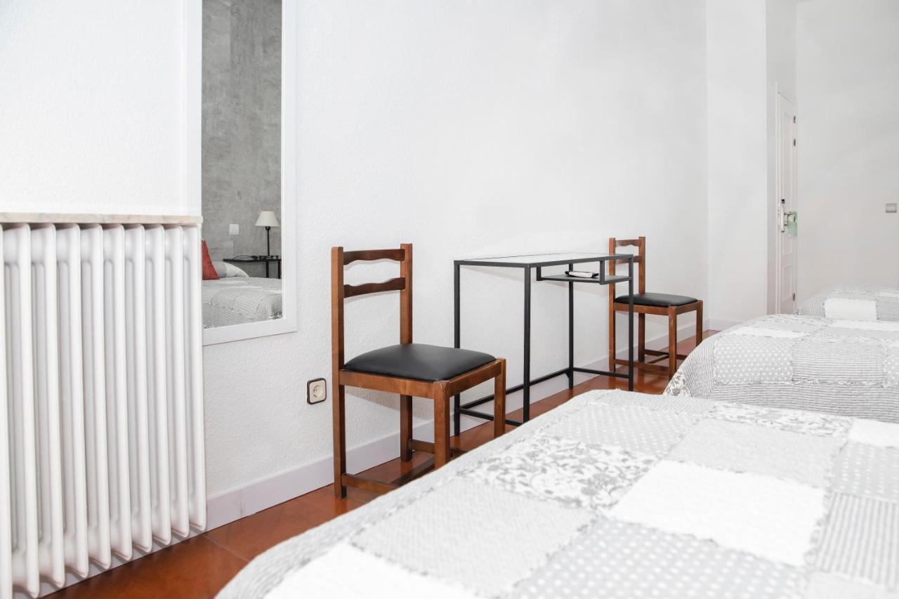 Hostal Tokio Madrid Luaran gambar