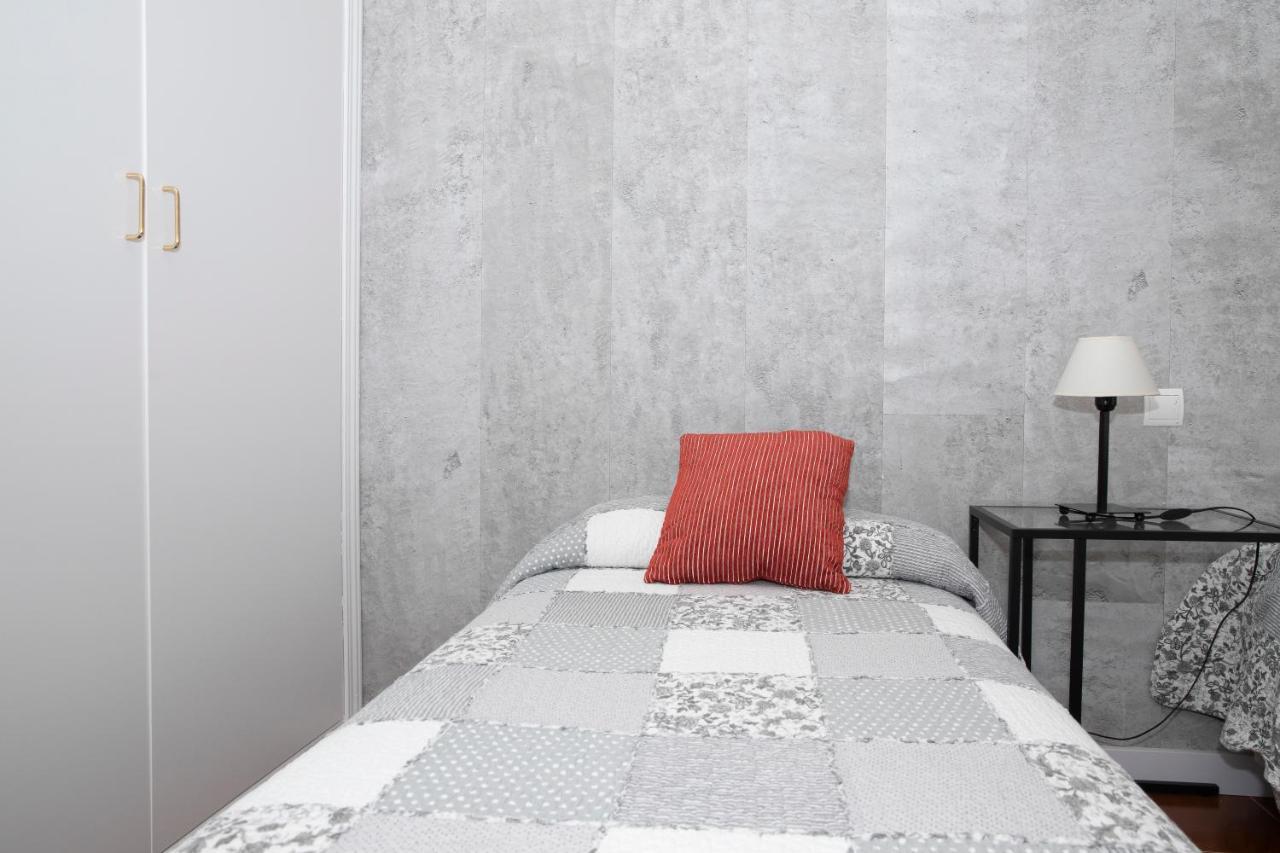 Hostal Tokio Madrid Luaran gambar